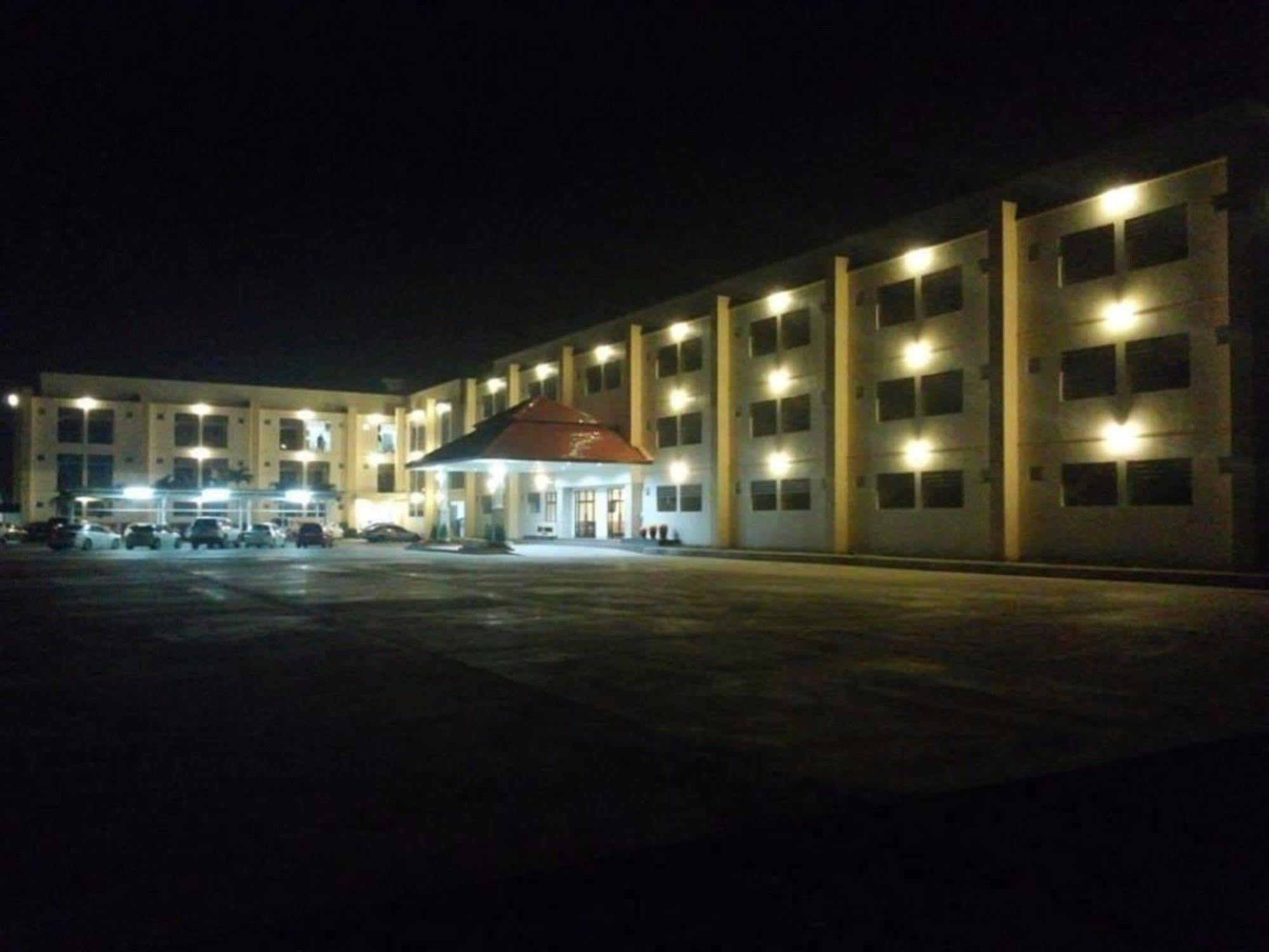 Lita Place Roi Et Exterior foto